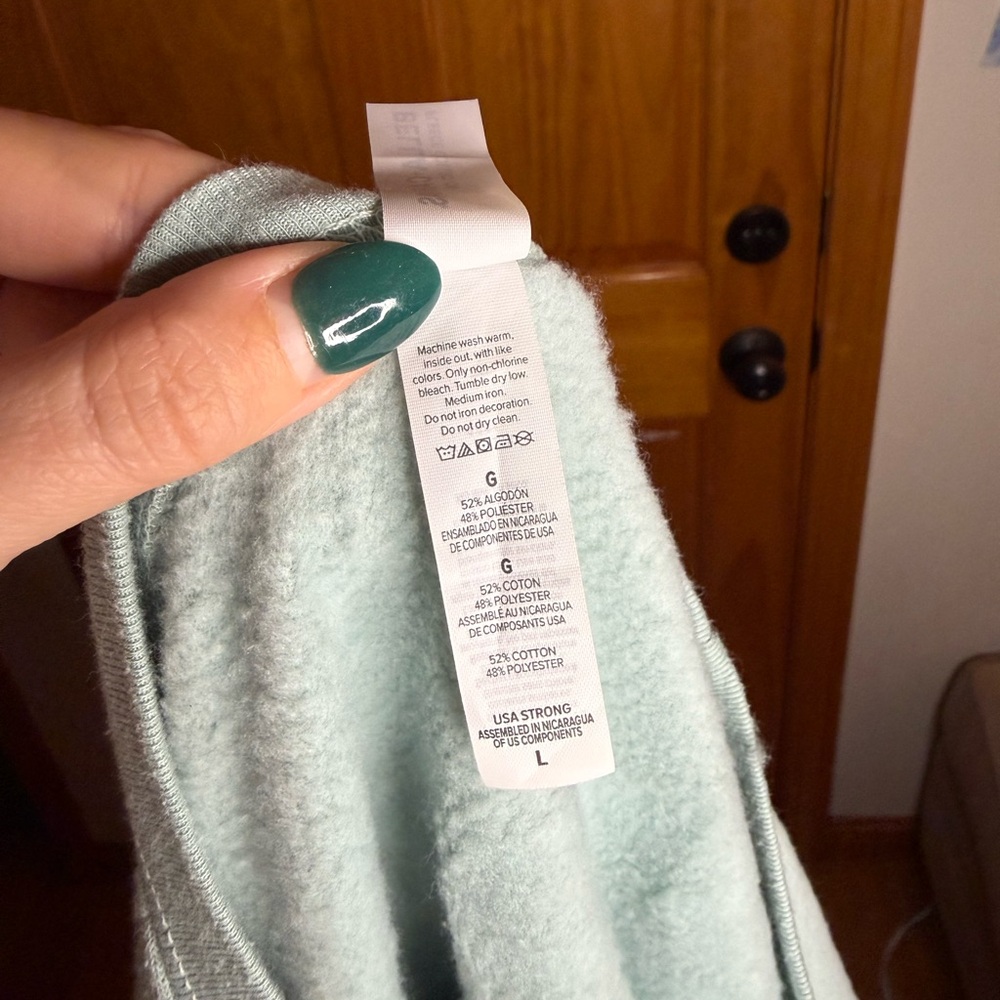 Beachcomber Large Sea Foam Green Cropped Crewneck Sweatshirt - Picture 4 of 11
